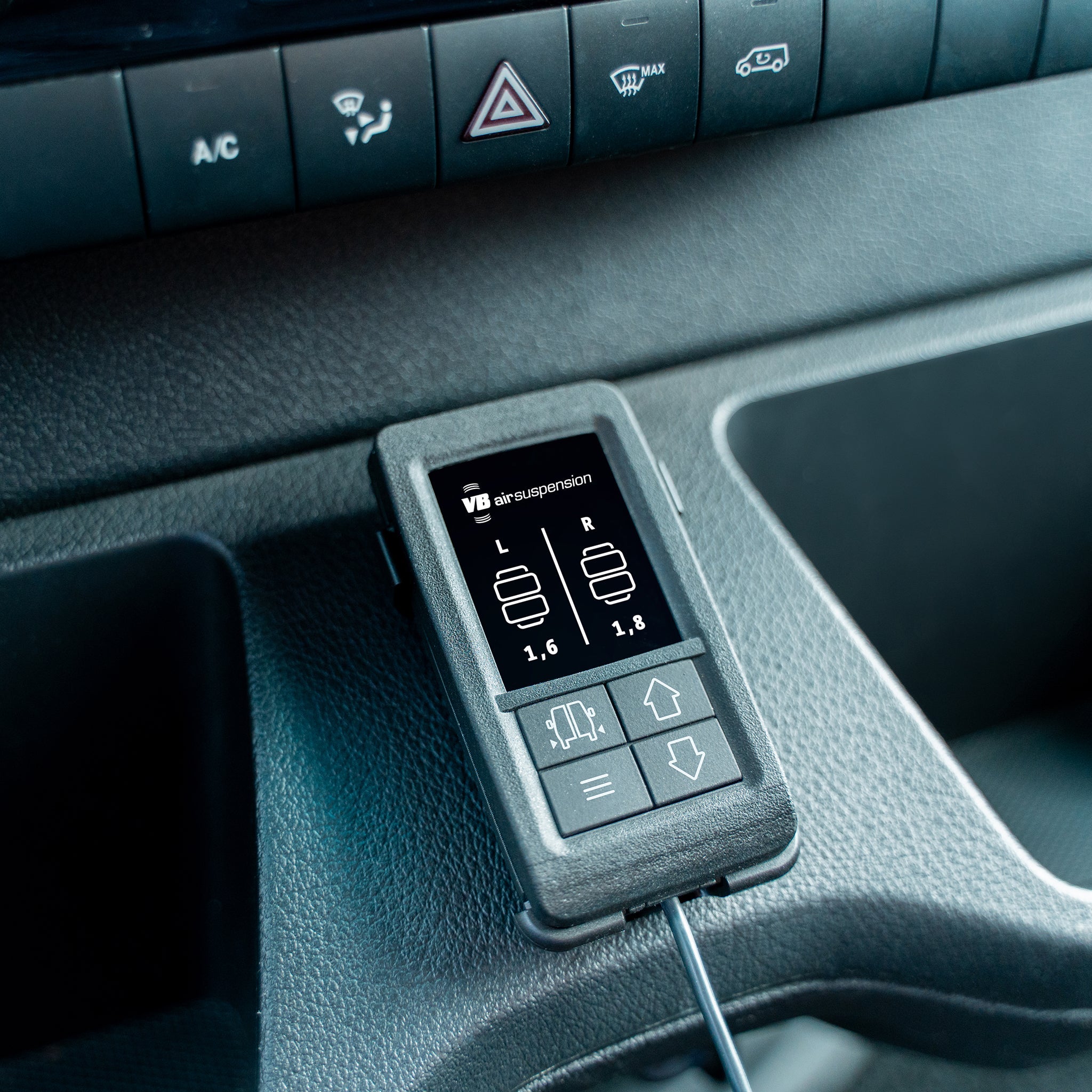 VB-SemiAir Digital Kit for Toyota Hilux AN120/AN130 2015 to Current