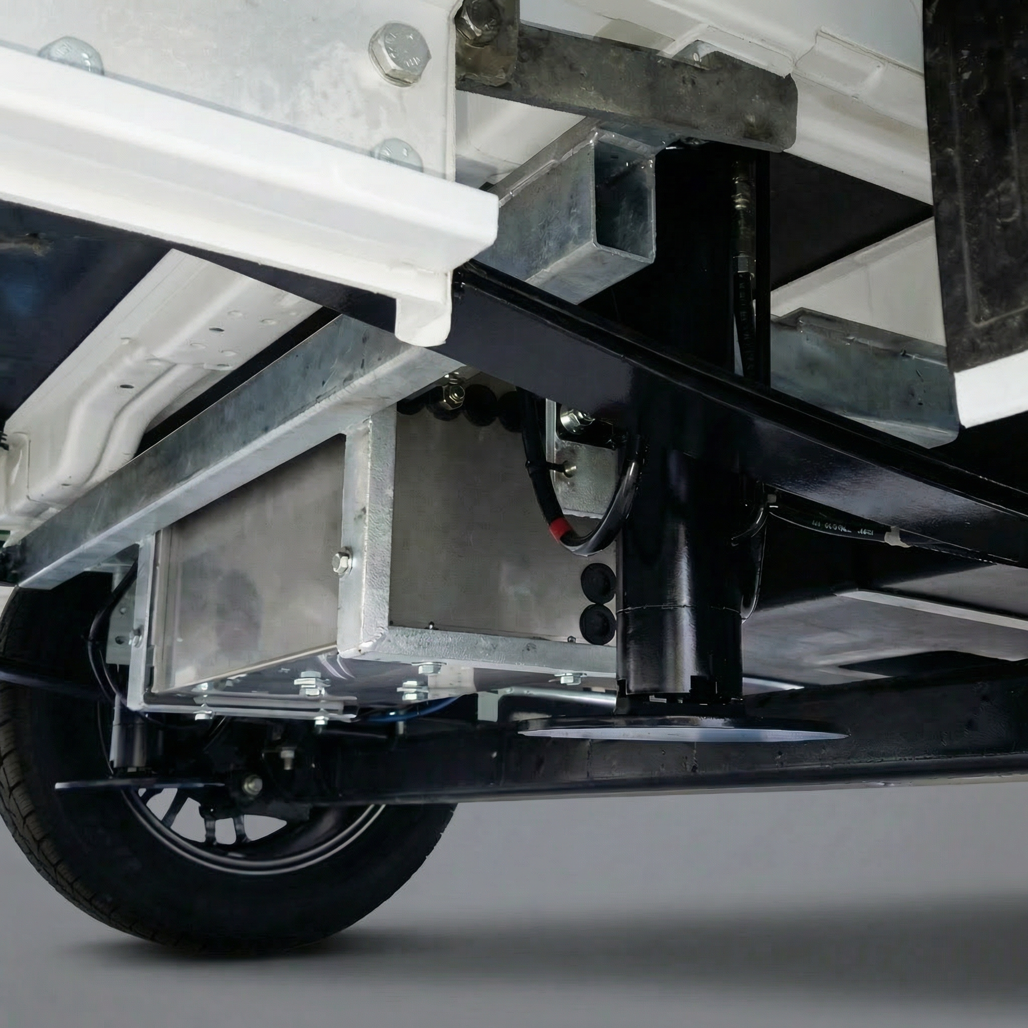 SHR Hydraulik Self-Levelling System for X250/X290 Fiat Ducato leaf spring chassis from 2006 to current